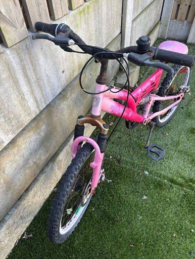 [Lot] 4x Cycles Bikes 1 Scooter