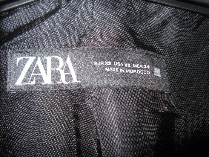 Zara    light grey   size  XS