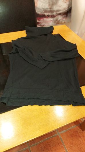 Merona Made in  China.  Celtic Designs   71% Cotton   29% Rayon  Size XL.   Sh