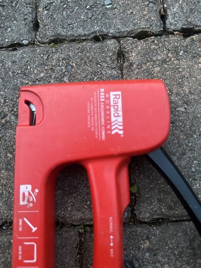 stapler gun