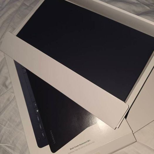 Samsung Tab S11 Ultra 256GB Grey w/ Samsung Slim Keyboard Case