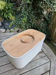 Joseph Joseph Bread Bin with Removable Bamboo Chopping Board Lid-White, 6 L
