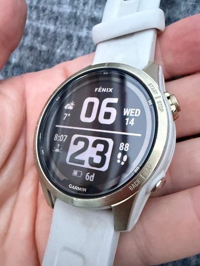 Garmin Fenix 7S Pro Sapphire Solar Edition Soft Gold with Light Sand Band