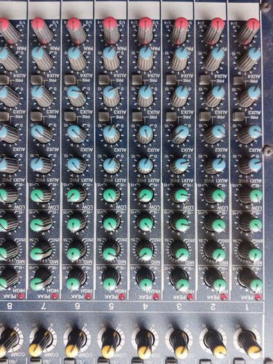 Yamaha MG206C mixing desk