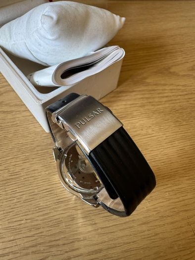 Pulsar mens watch