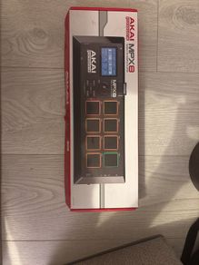 Akai Professional MPX8 Mobile SD Sample Player