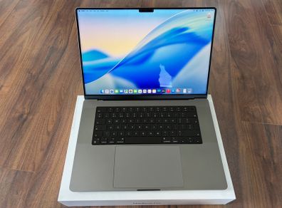 MacBook Pro 16-inch (2021) | M1 Pro | 32GB RAM | 1TB SSD | Space Grey