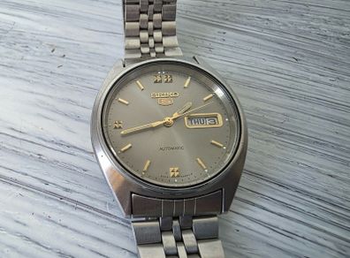Vintage Automatic Seiko 5