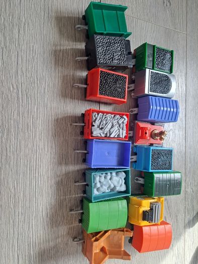 Thomas tank engine trains and tracks