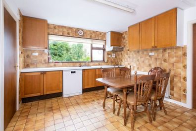 Kitchen, solid wood doors