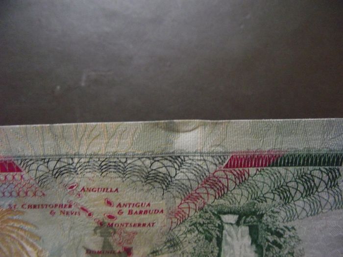 Eastern Caribbean.  Aunc 5 Dollars (2008)