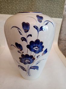 Vintage Ceramic Hand Painted Oriental Vase