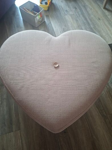 Heart footstool
