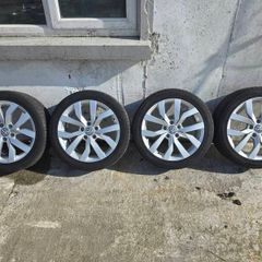 Genuine Volkswagen 17" Alloy Wheels & Nexen N'Fera SU1 Tyres (225/45/R17)