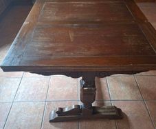 extendable sold wood dining table