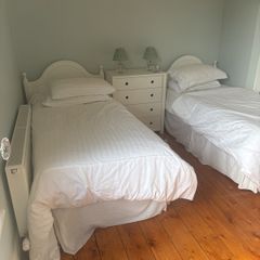 2 single beds