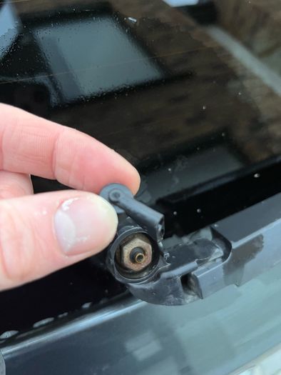 Audi A1 A3 A4 Q7 rear windscreen washer jet nozzle sprayer