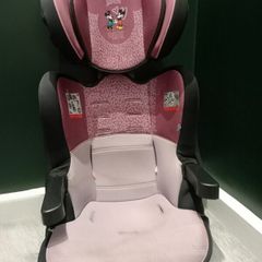 Minnie mouse booster seat