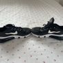 womans runners Nike react Image 6