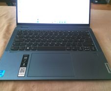 Lenovo ideapad Flex 5i 2 in 1 12th gen i3