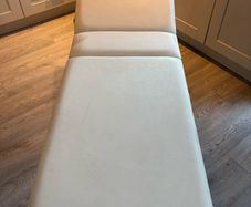 massage table