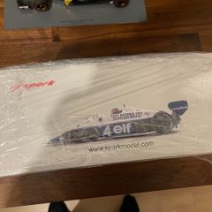 Tyrrell F1 1977 P34 Spark F1 1/18
