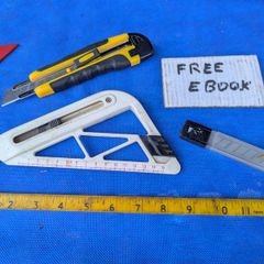 2 Retractable Utility Knives