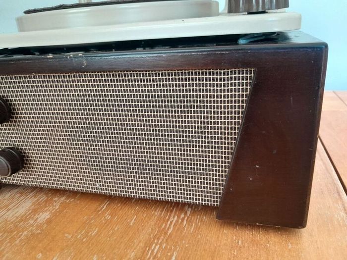 Monarch Four Record Player, 1950's, vintage, antique, collectable, 50's, display, curio.