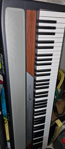 KORG SP250 88 keys piano for parts or repair