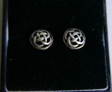 Vintage Triquetra Celtic Sterling Silver 925 Stud Earrings 1,61g