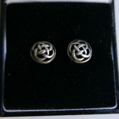 Vintage Triquetra Celtic Sterling Silver 925 Stud Earrings 1,61g