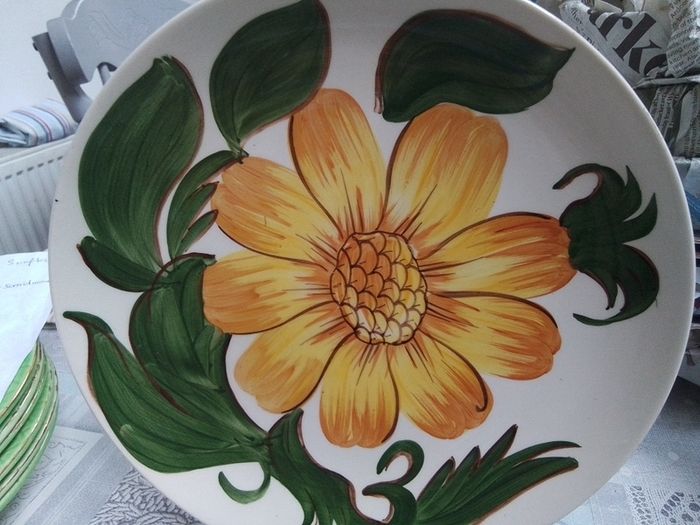 Wade Royal Victoria Hand Painted Sunflower Plate