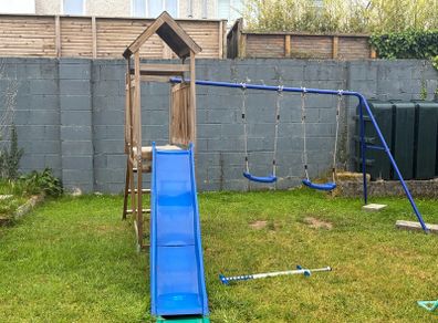 Swing set