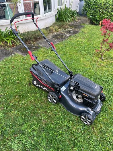 Pro Lawn Petrol Lawnmower Hyundai 139cc Needs Service