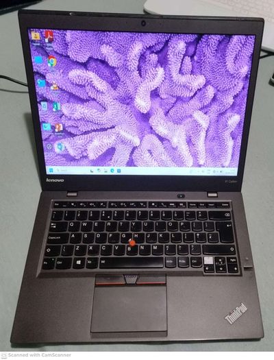 Lenovo Thinkpad x1 carbon laptop