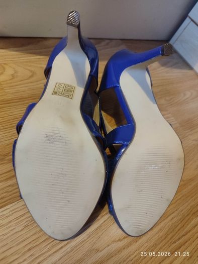 Brand New Barino London Heels Size 39 (Never Worn)  Pink & Blue Available