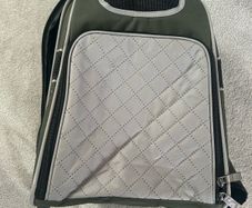 Cat / small dog backpack carrier