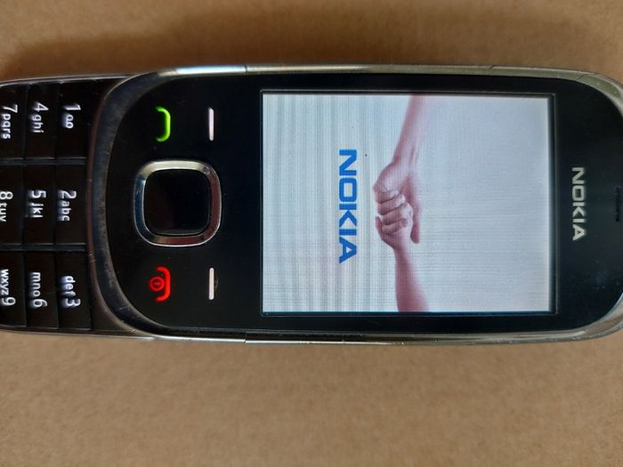 NOKIA Slider mobile phone, Model 7230, Rare Retro mobile phone, Meteor network, in excellent condition