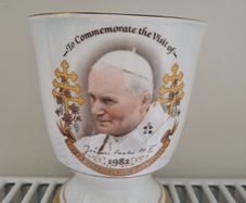 Commemorative cup 1982 Pope John Paul II