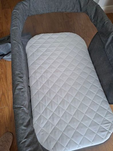 Baby Elegance Kangu Cot, travel cot.