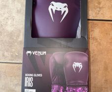 Venum Iris Boxing Gloves Brand New With Tags