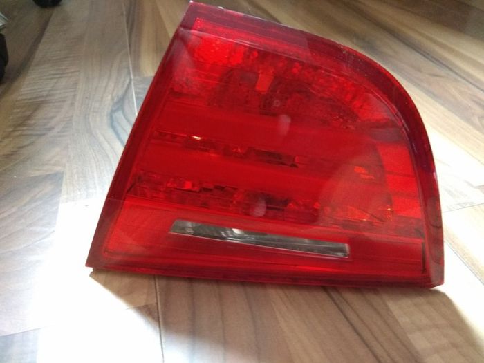 Bmw Stop Lamp Rh D/s O/s Inner