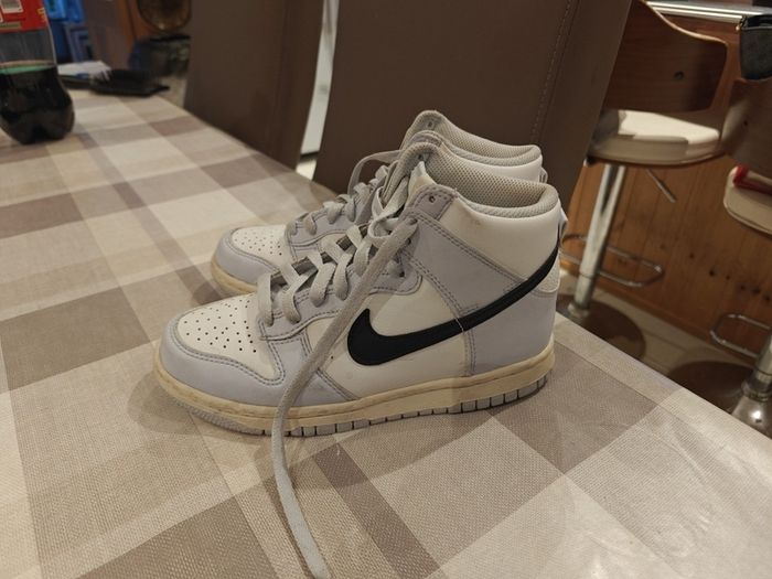Nike Dunk High Sneakers - White / Grey / Black - UK 4 (EU 36.5)