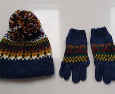 Boys Hat & Gloves Age 3-5 years