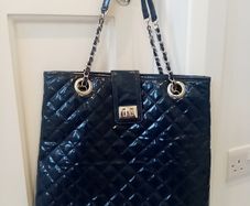Ladies shoulder bag