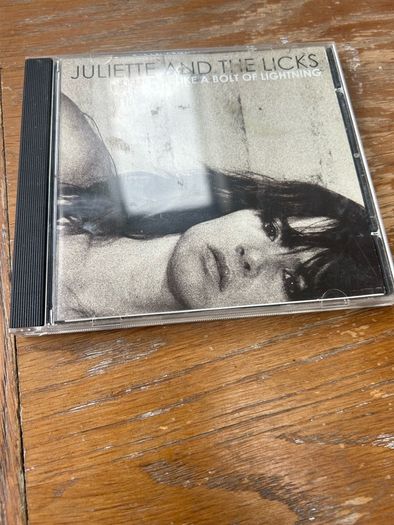Juliette And The Licks - Like A Bolt Of Lightning