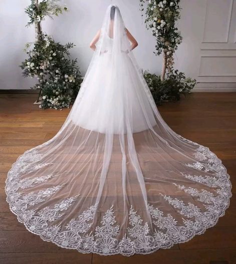 A line fairytale princess embroidered wedding dress