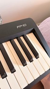 Roland FP10 electric piano