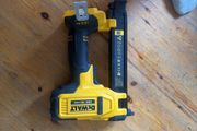 dewalt dewalt dcn701 stapler