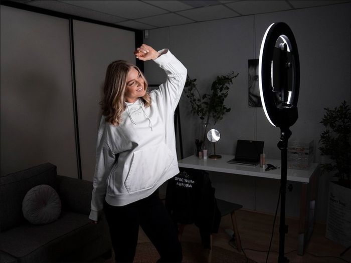Brand New HQ-HD Ring Light With Long Tripod Stand & Phone Holder for YouTube Video, Desktop Camera Led Ring Light for Streaming, Makeup, Selfie Photography, Tik Tok., Makeup.